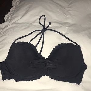 Victoria’s Secrets Bikini Top